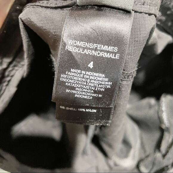 The North Face Women Size 4 Black Shorts - Picture 4 of 5